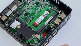 X30G Intel J6412 Industrie-Mini-PC mit 2 LAN 2 COM