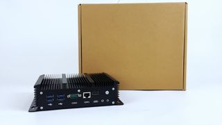 Intel Core i5 8279U Prozessor Soft Router 6 LAN 1 RS232 COM 1 RJ45 COM